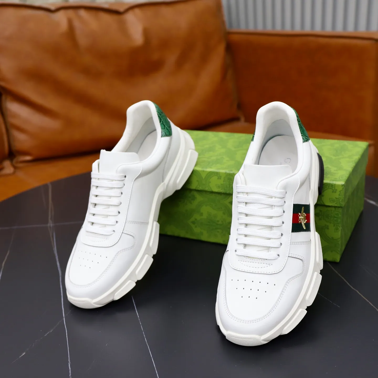 Ex-factory price: 540💰💰🙅‍♂️🙅‍♂️🙅‍♂️ Brand: GUCCI Standard code: 38-44 (45 customized) Grade: Same as the official website Material: Cowhide stitching Comfortable and breathable sheepskin lining Lightweight and wear-resistant sports outsole Style category: Men's fashionable casual shoes Running sports shoes Distinguished luxury brand elements Top luxury color: actual picture color